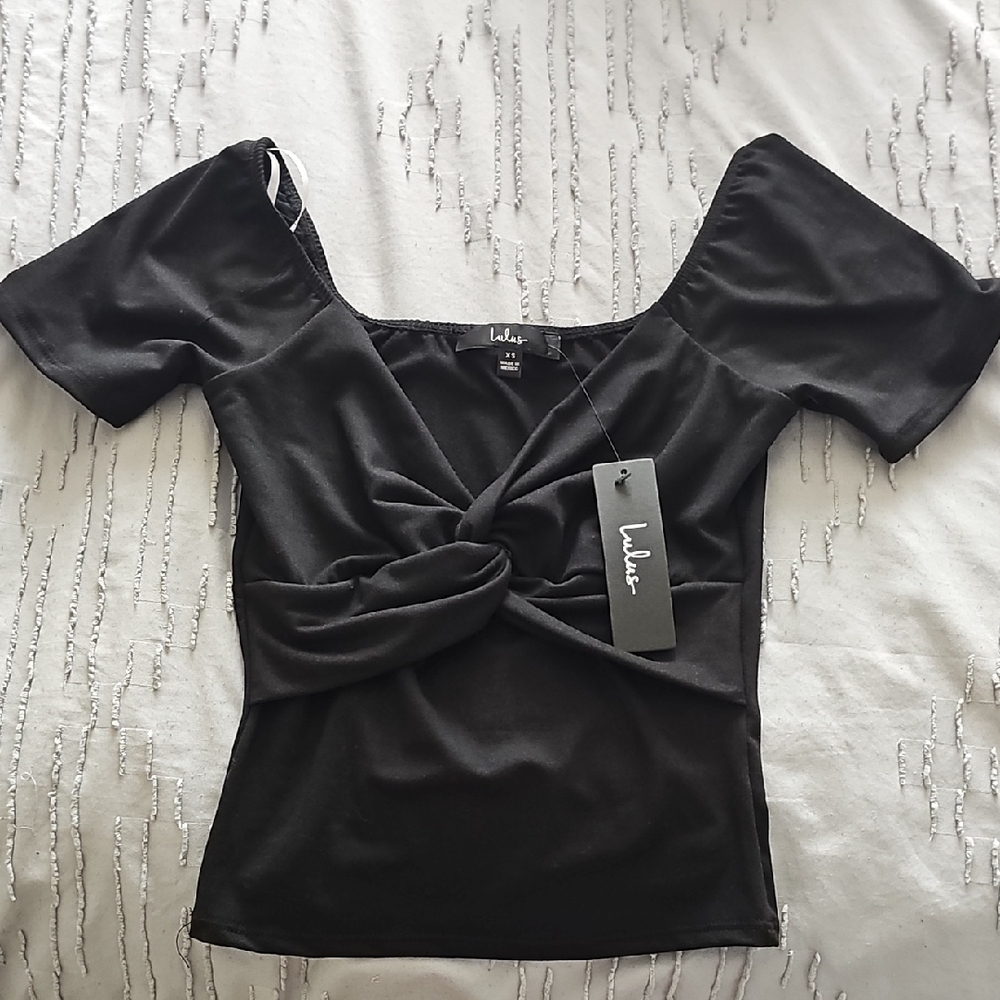 Lulus Black Twist-Front Crop Top